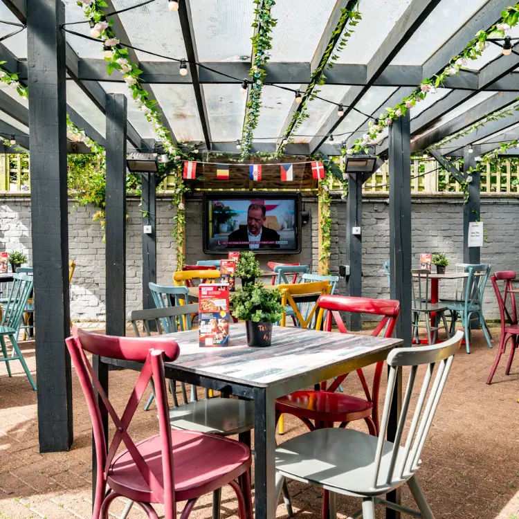 Cross Keys Inn Wootton Bassett Restaurant in Royal Wootton Bassett