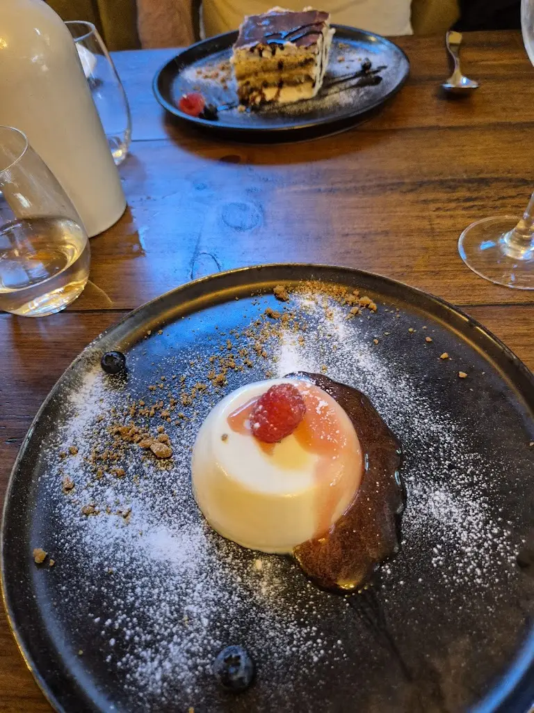 Menu_Avellino Italian Restaurant_Ross on Wye_image_6