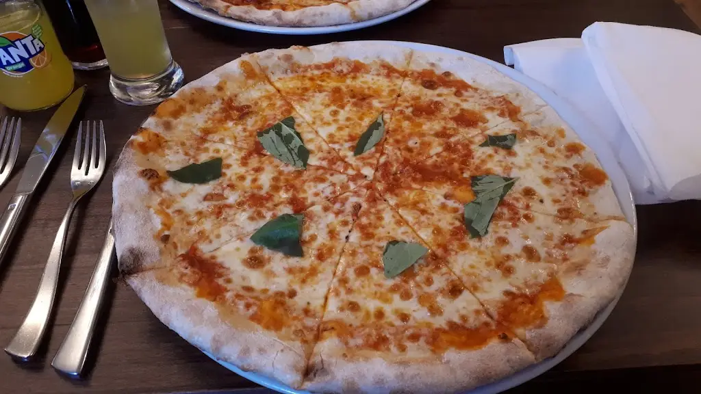 Menu_Avellino Italian Restaurant_Ross on Wye_image_7