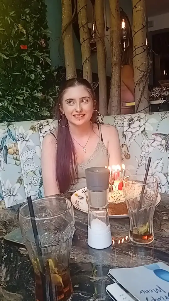 Tweet bar&Kitchen_Ross on Wye_slider_image_2