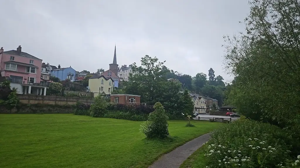 KH Hull (HenryH)_The Pavilion - Ross-on-Wye_Ross on Wye_recensione