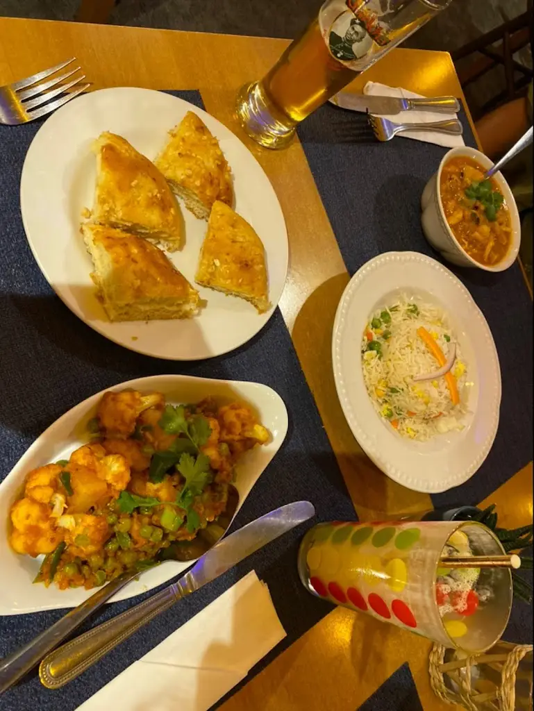 Phottos Photos_Yaks & Yetis_Ross on Wye_recensione