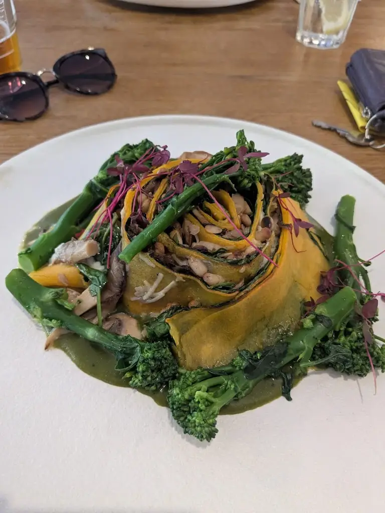 Alistair Derrick_The Mill Race_Ross on Wye_review