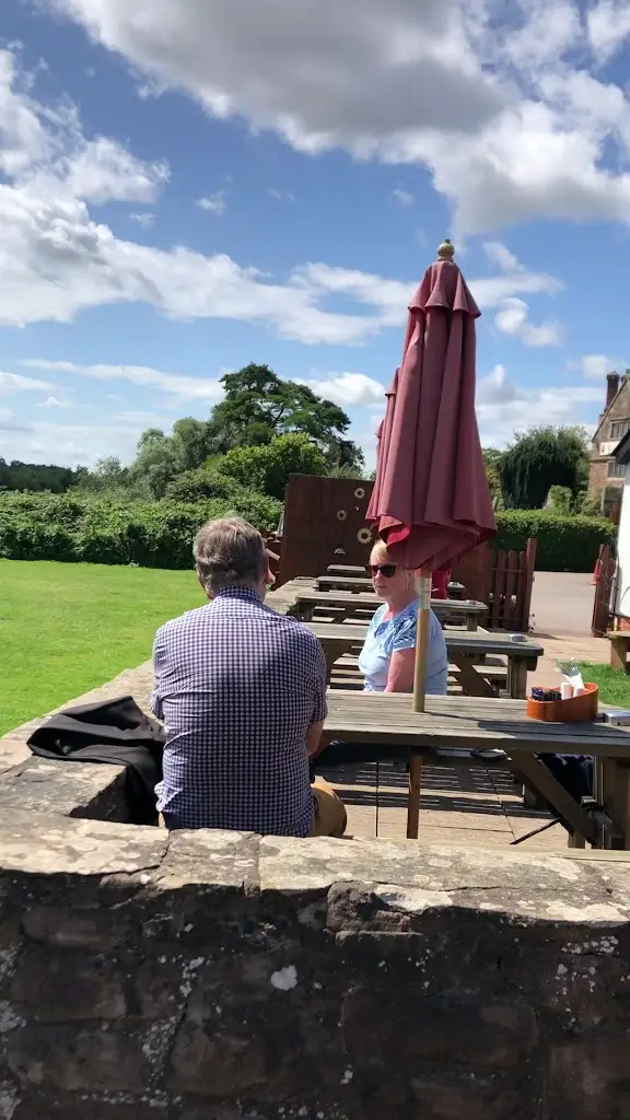 The White Lion_Ross on Wye_slider_image_2