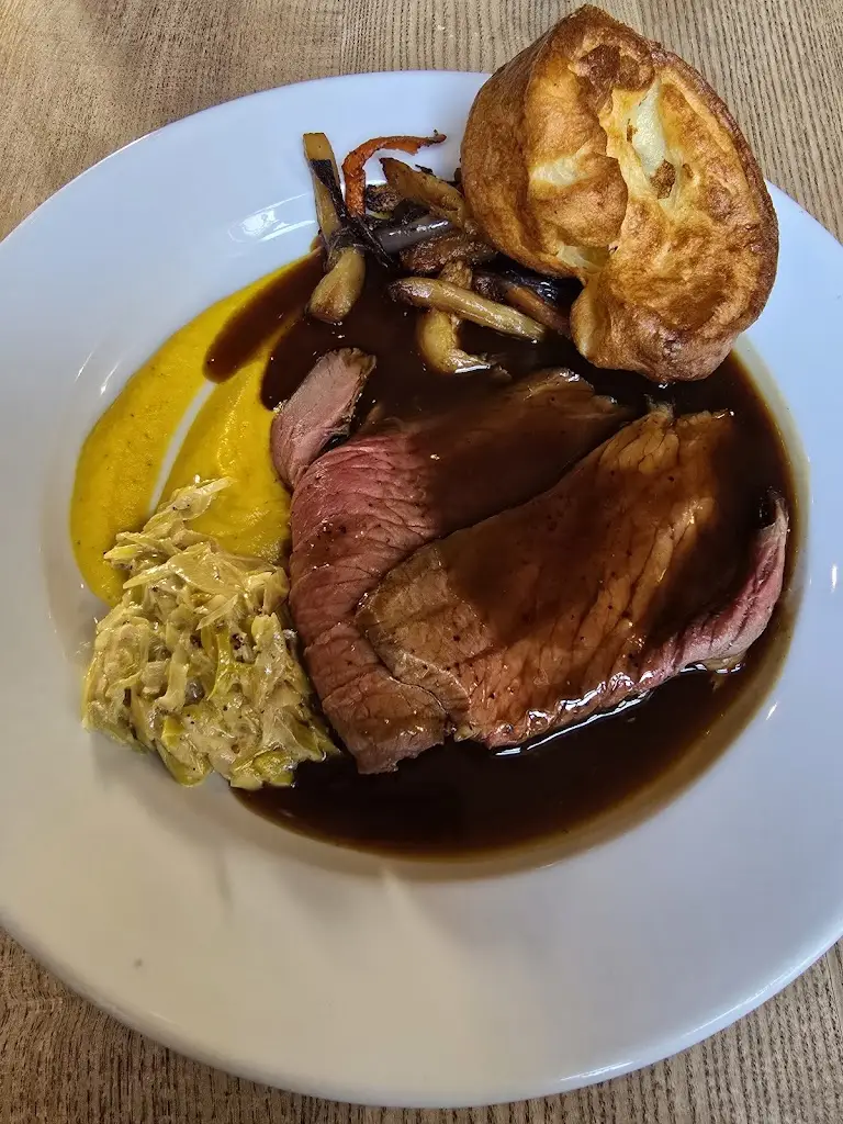 The Moody Cow_Ross on Wye_slider_image_3