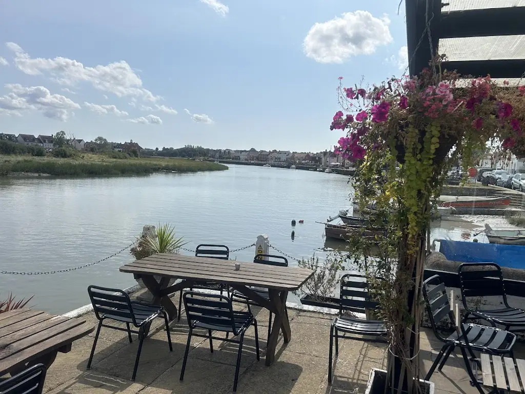 Lee Williams_The Anchor Pub, Rowhedge_Rowhedge_review