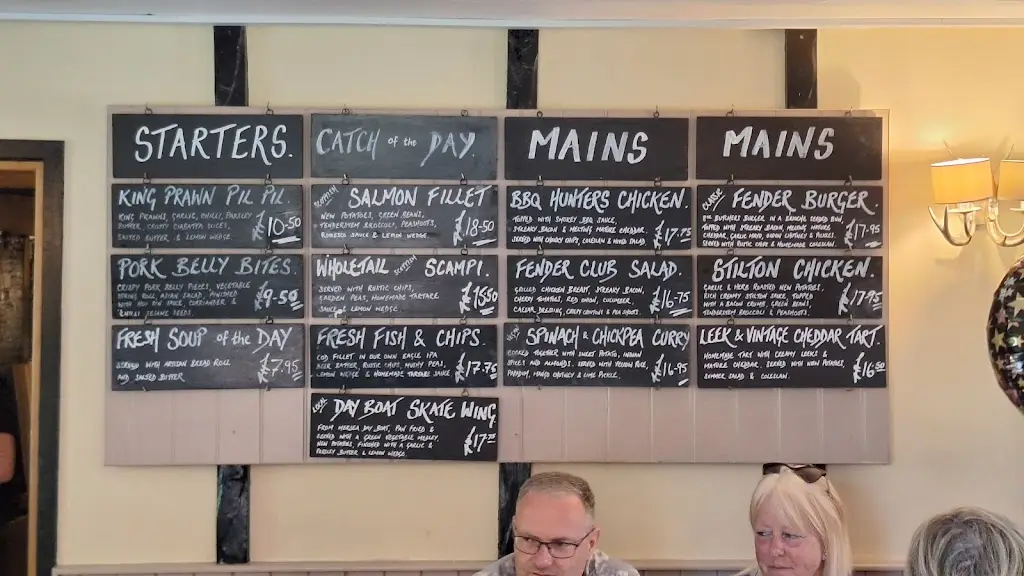 Menu_Wooden Fender_Rowhedge_image_3