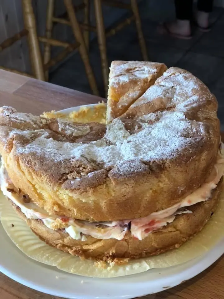 The Hut _Rowhedge_slider_image_2