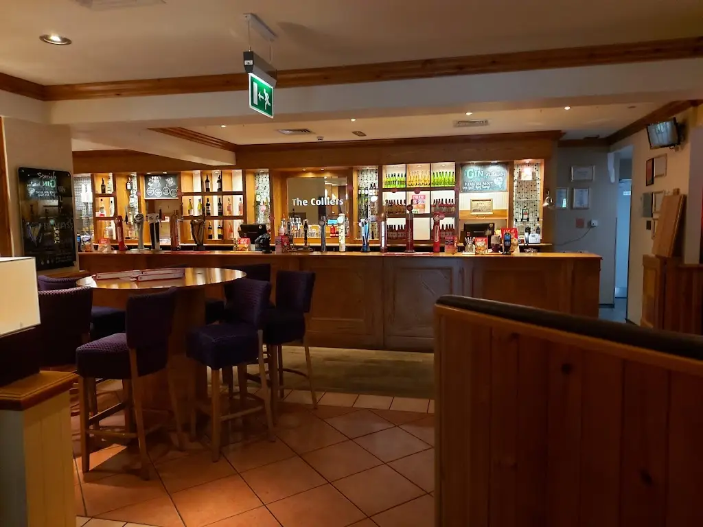 Colliers Table Table_Rugeley_slider_image_2