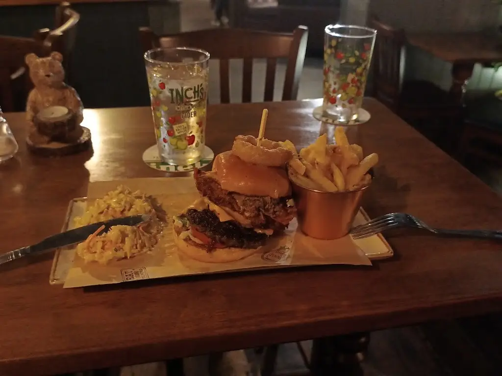 Bell & Bear Inn_Rowley Regis_slider_image_3