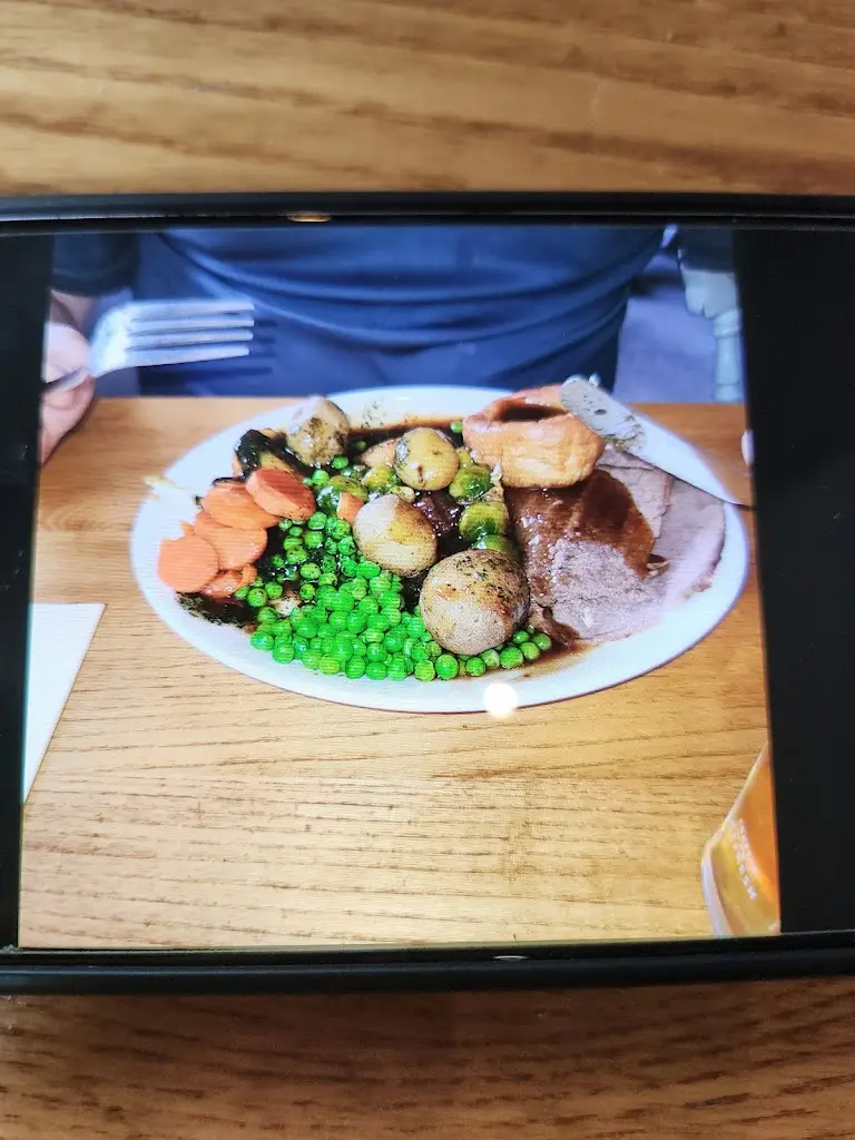 Steven Oakey_The Fox_Basford_review