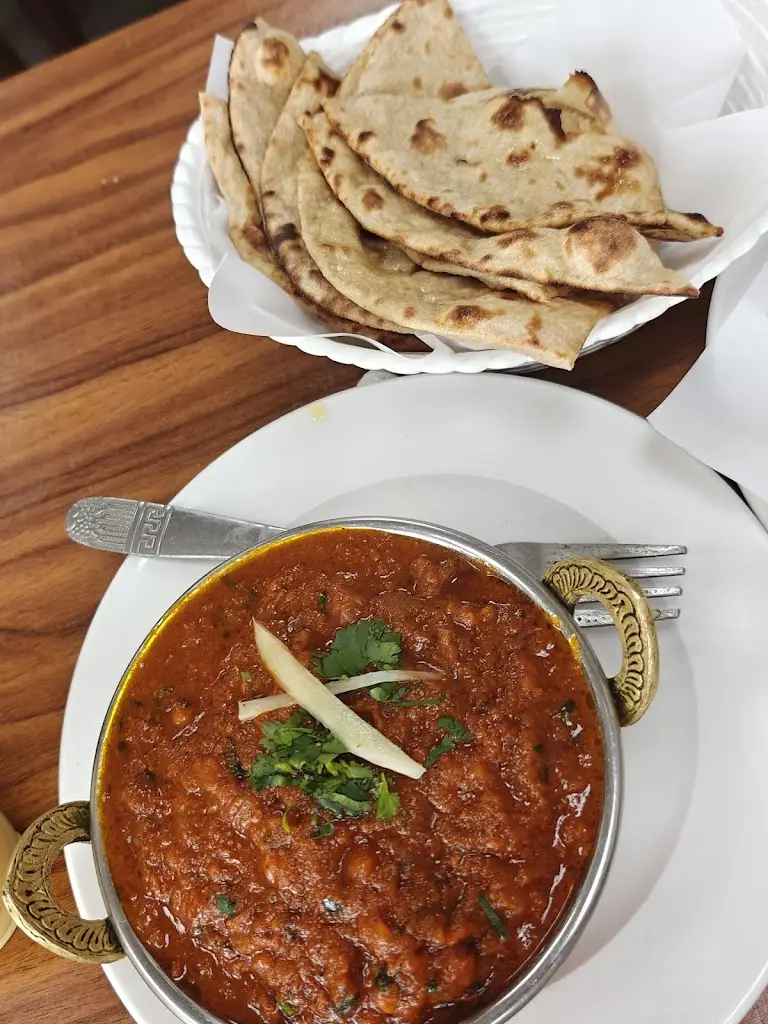 Josh Zhangshu Jiang_Taste of Himalayan_Rowley Regis_review