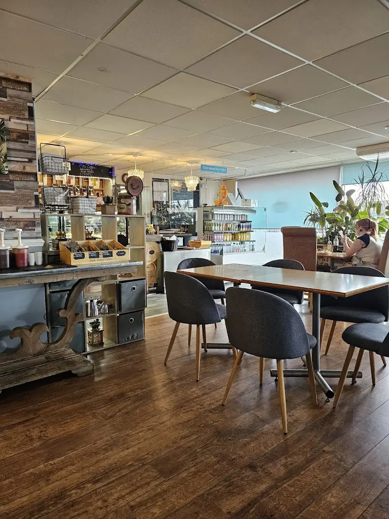 Cheswicks Coffee Shop restaurant in Rowley Regis