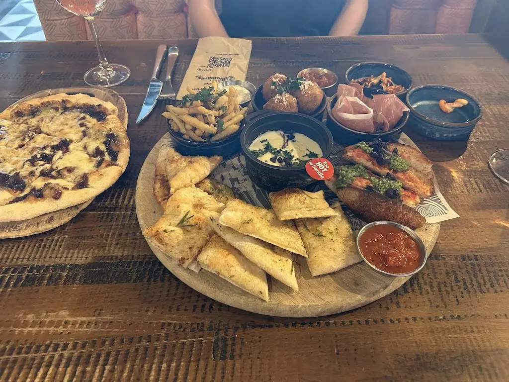 katie andrews_Zizzi - Rushden Lakes_Rushden_review