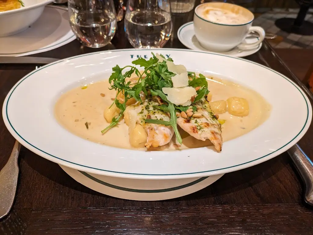 The Ivy Royal Tunbridge Wells_Royal Tunbridge Wells_slider_image_3