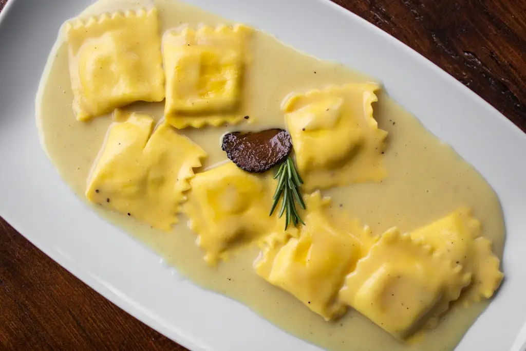 Menu_LagodiComo Bar and Restaurant_Royal Tunbridge Wells_image_8