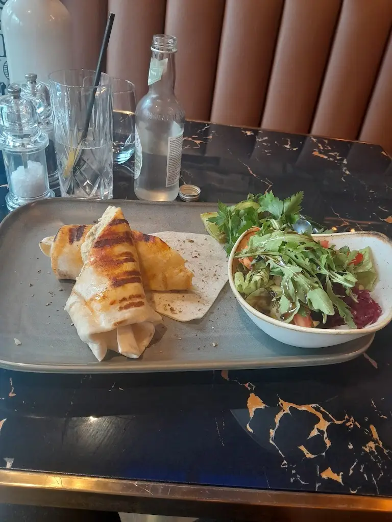 Adriana Delieva_Zorba Meze & Grill_Royal Tunbridge Wells_review
