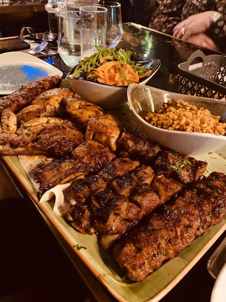 Zorba Meze & Grill_Royal Tunbridge Wells_slider_image_3