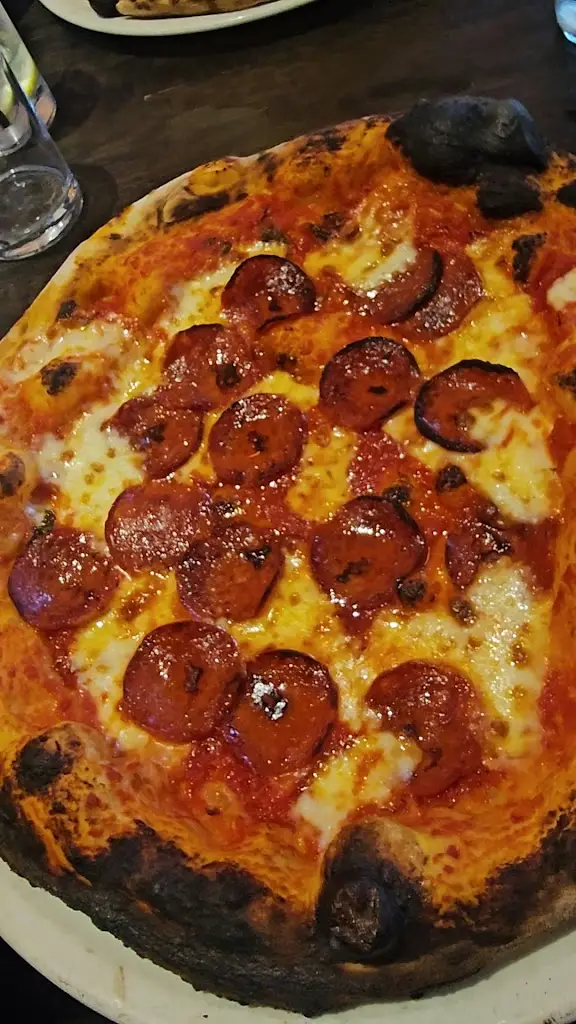 Osteria Pizza_Royal Tunbridge Wells_slider_image_2