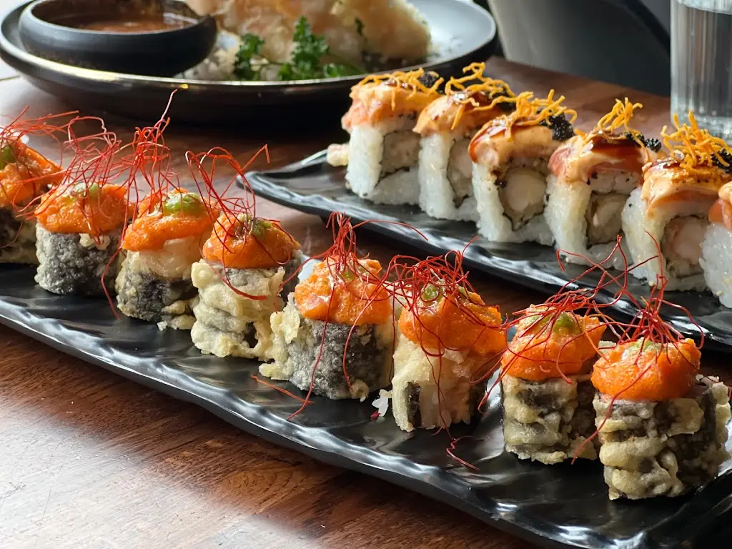 Kitsu Sushi & Noodle Bar_Royal Tunbridge Wells_slider_image_2