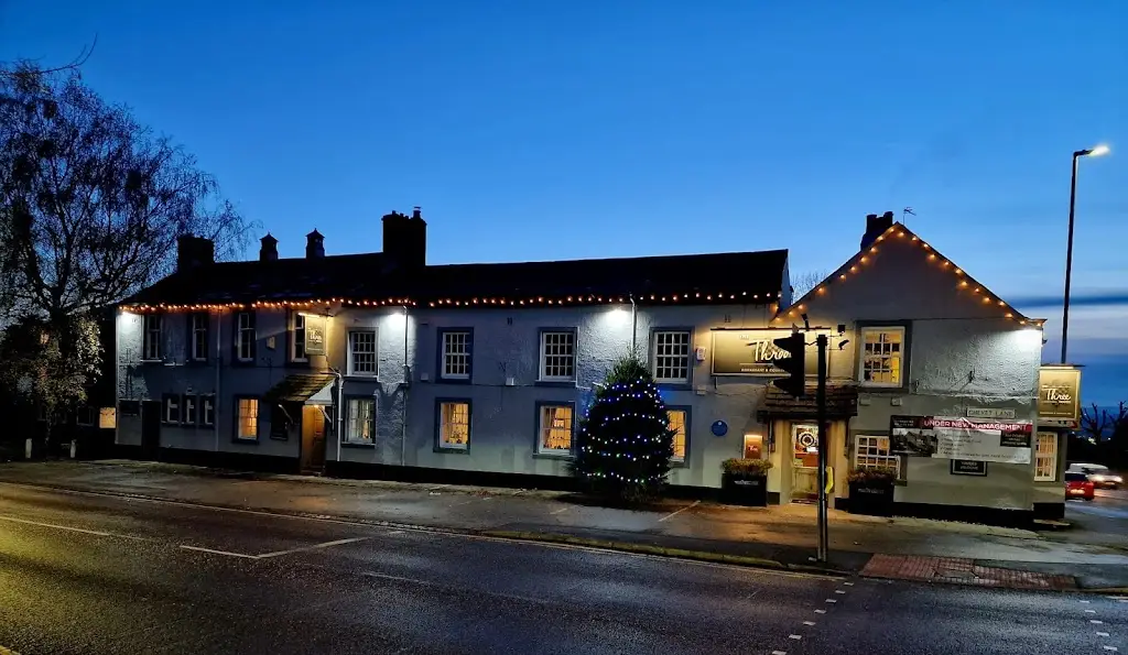 The Three Houses_Ryhill_slider_image_3