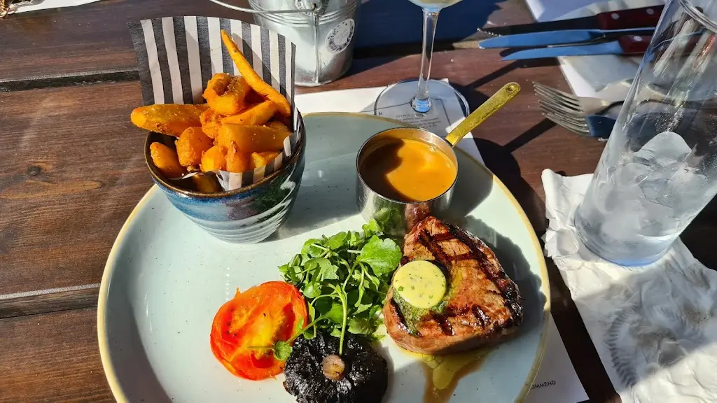 Castle Barnsley Rd Wakefield_Ryhill_slider_image_3