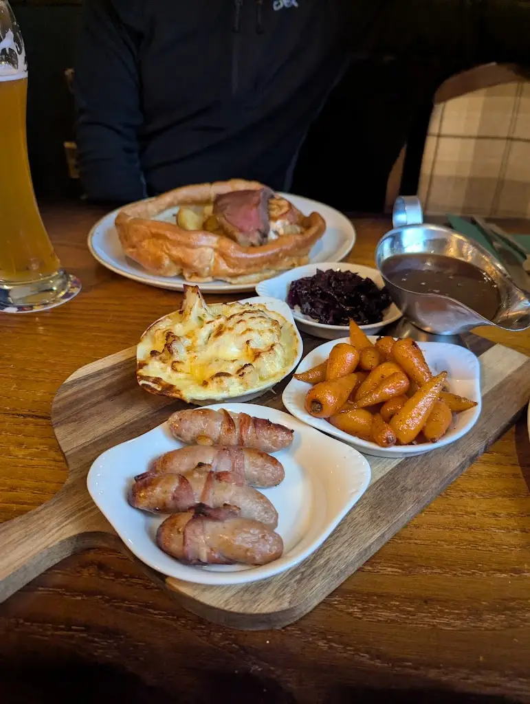 Catherine Anthony_The White Hart_Sabden_review