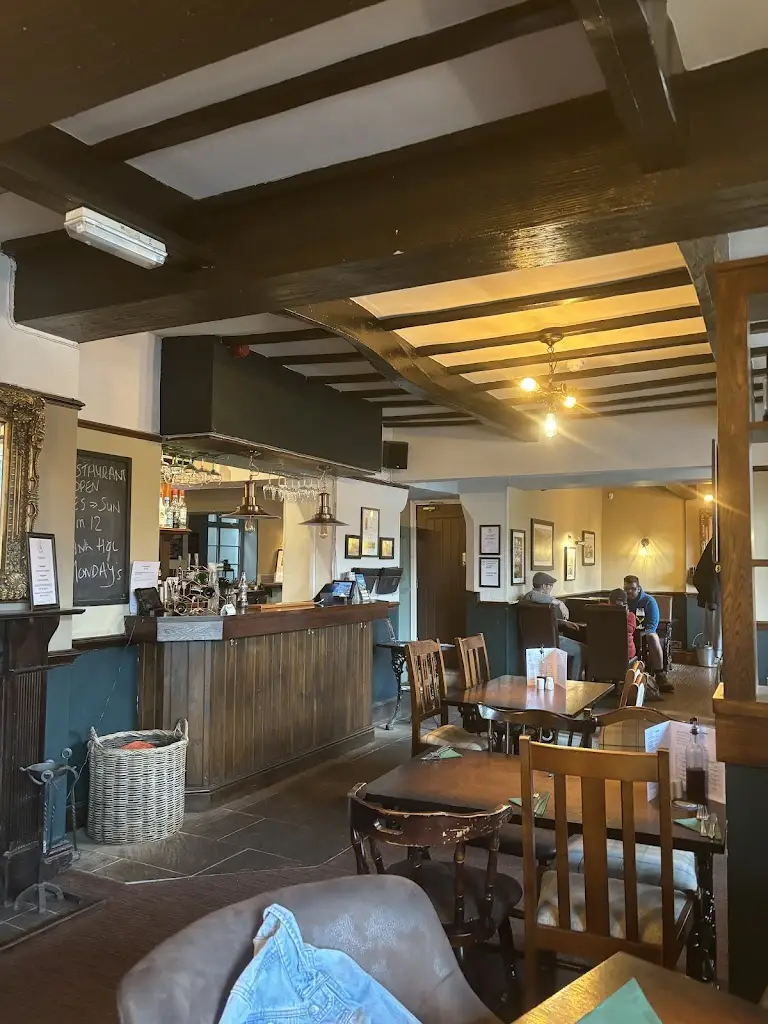 Anthony Howard_The White Hart_Sabden_review