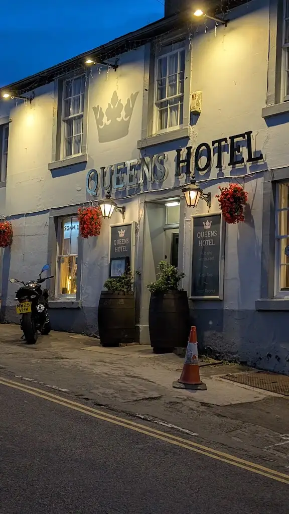 Sue Noplaneboss_The Queens_Saint Bees_review