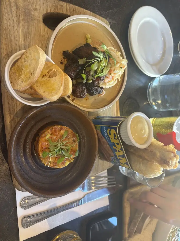 Acacia Williams_The Drawing Board_Royal Leamington Spa_review