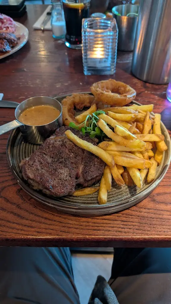 Steve_The Moorings at Myton_Royal Leamington Spa_review
