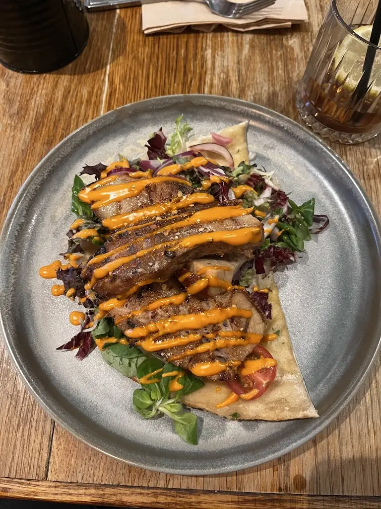 Lauren_The Treehouse Restaurant & Grill_Batley_review