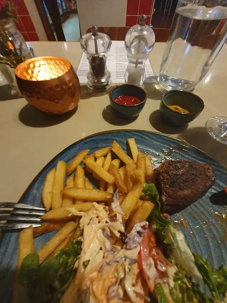 Menu_Reel_Saint Leonards-on-Sea_image_3