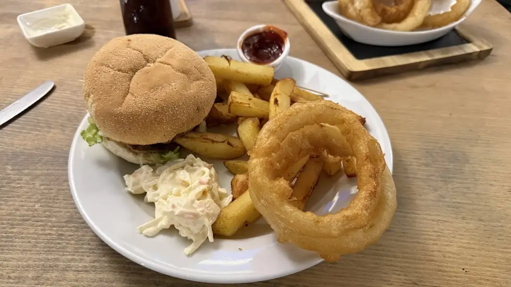 Jason Peacock_Jolly Sailor_Saltburn-by-the-Sea_review