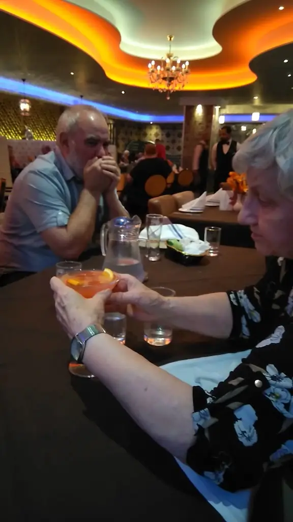 Blue Tiffin_Royton_slider_image_2