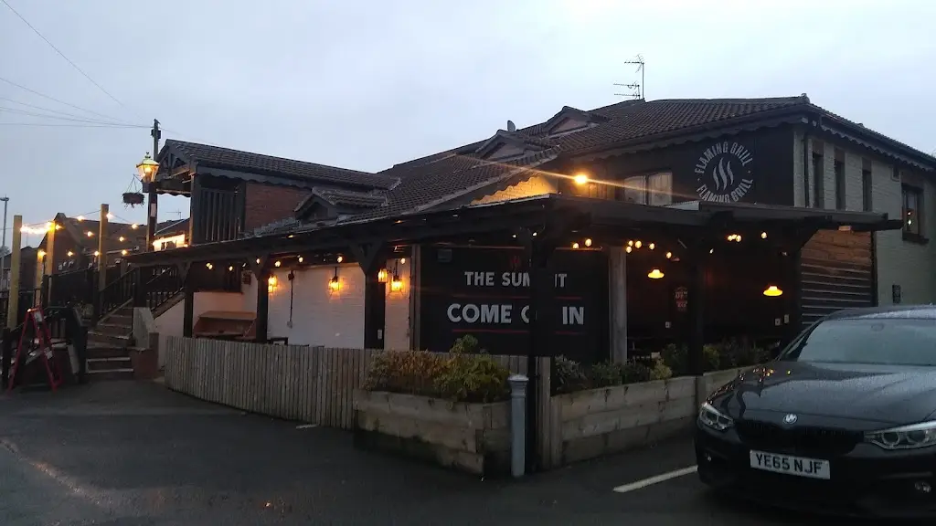 Adele (MLVC)_Summit Inn_Royton_reseña