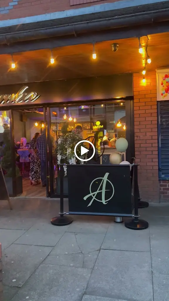 Arumba_Royton_slider_image_2