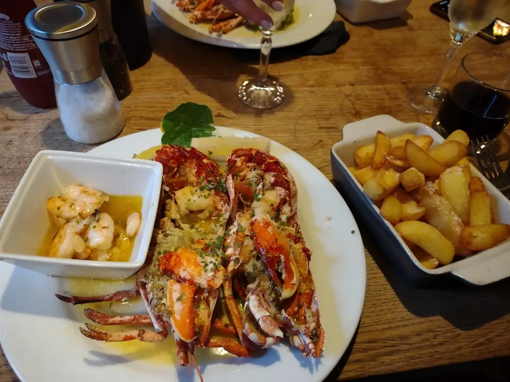 C J_The Ring O' Bells_Saint Columb Major_review