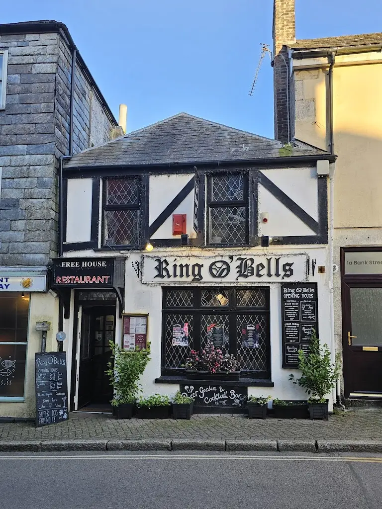 The Ring O' Bells_Saint Columb Major_slider_image_3