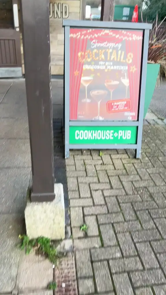 Fatima S._Penhale Round Cookhouse + Pub_Saint Columb Major_review