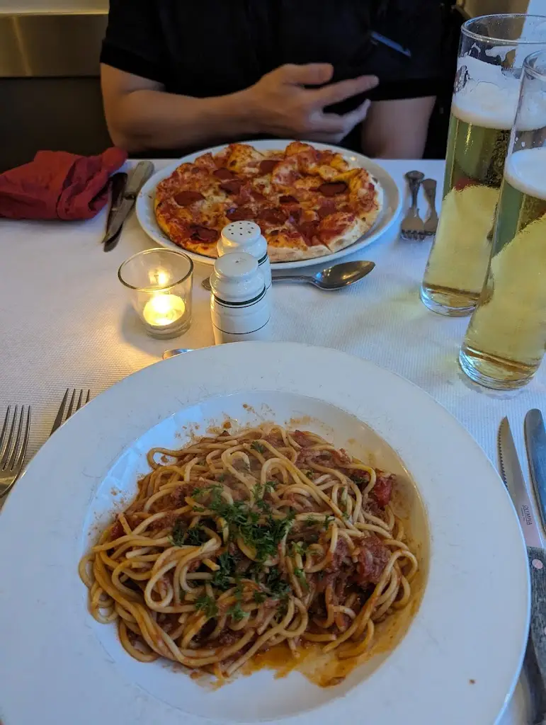 Caroline Hill_Ginos Ristorante_Ruddington_review