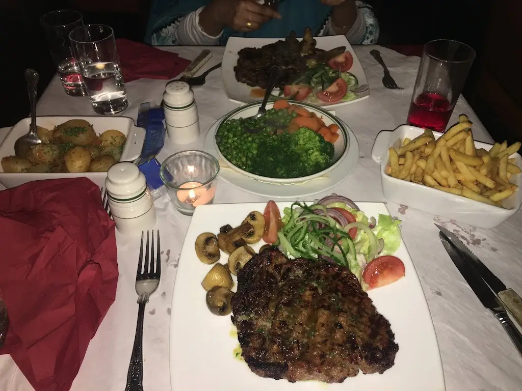 Taher Adamjee_Ginos Ristorante_Ruddington_review