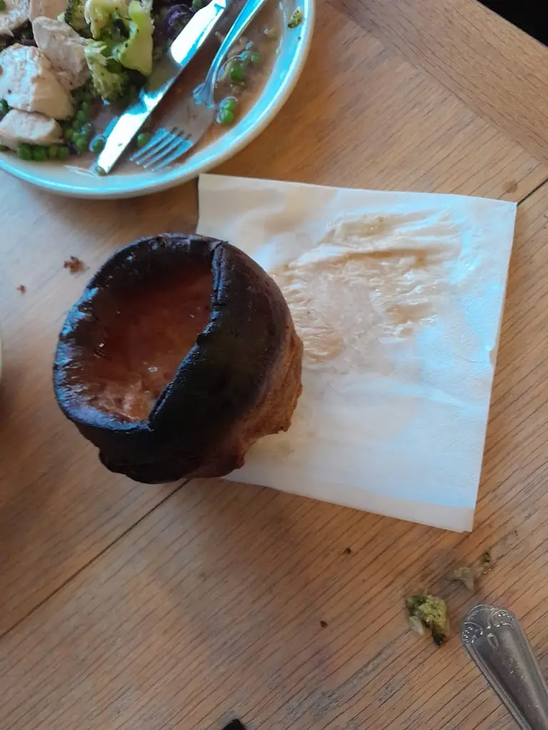 Radiating Radiator_Almondsbury Creative_Almondsbury_review