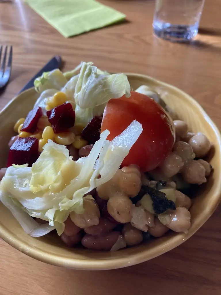 Wendysue Burton_Harvester Wilford Farm Nottingham_Ruddington_review