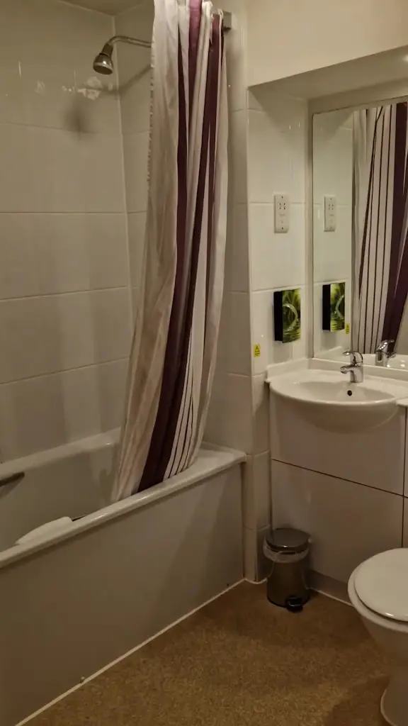 Premier Inn Nottingham South_Ruddington_slider_image_2