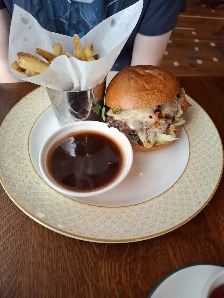 Emma Hawkins_Cosy Club_Basingstoke_recensione