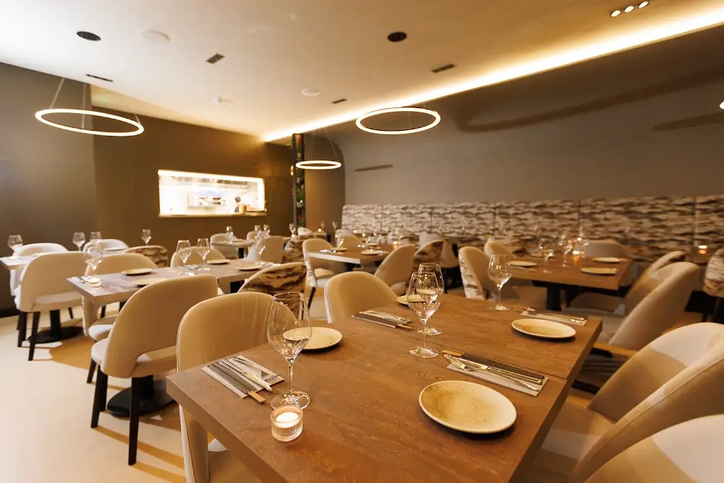 Hemisphere WB_Ruddington_slider_image_1