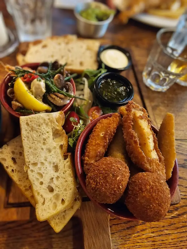 Trish Solly_Fothergills_Ruddington_review