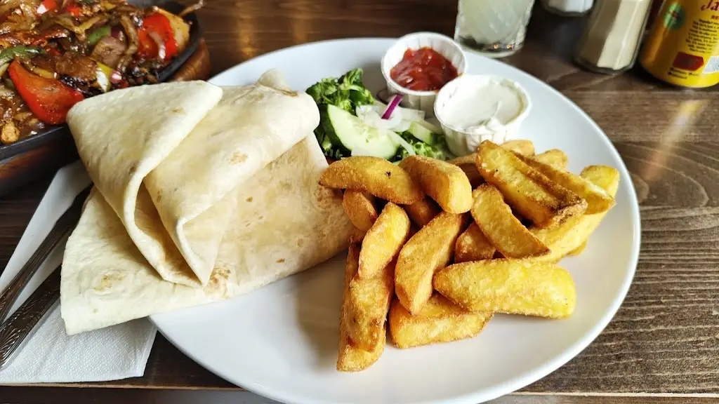 D Gibson_The Globe Inn_Sampford Peverell_review