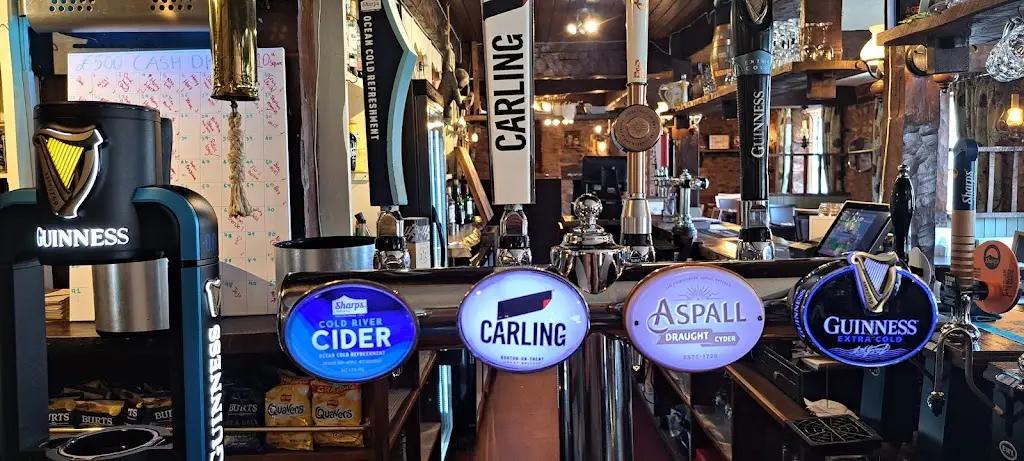 Monty_The Globe Inn_Sampford Peverell_review